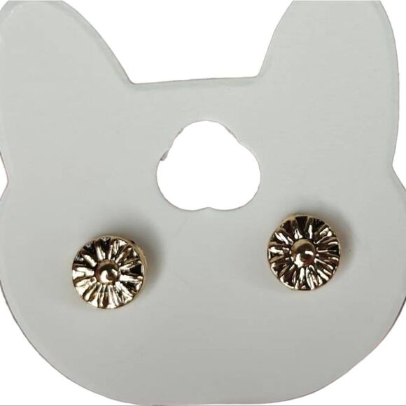 Gold Stud Earrings - Picture 1 of 1